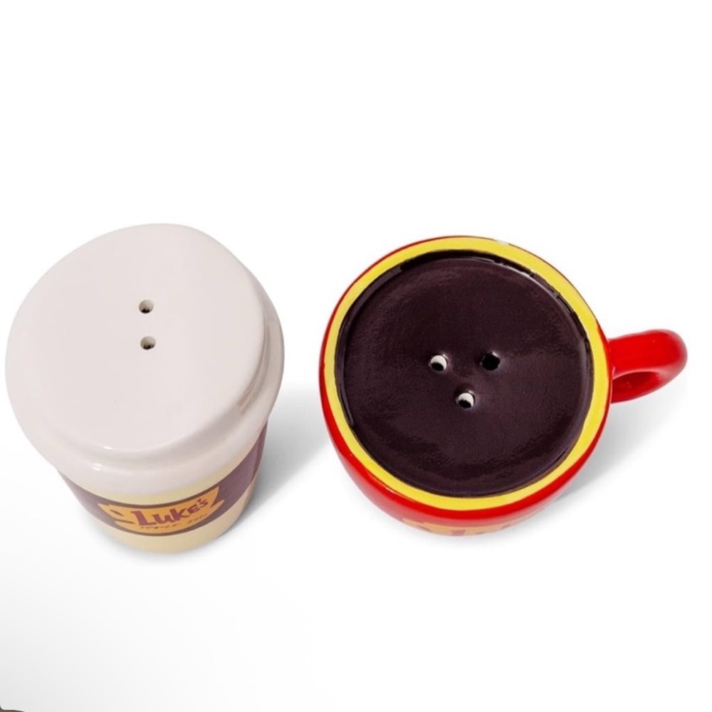 GILMORE GIRLS LUKES DINER COFFEE SALT AND PEPPER SHAKER SET! NWT - Picture 4 of 7